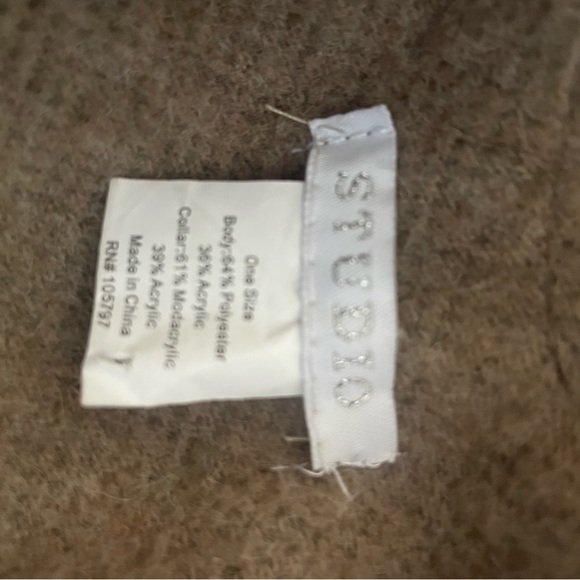 Fur Collar Shrug by Studio - Picture 7 of 7